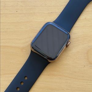 Series 5 stainless steel Apple Watch LTE 40 mm